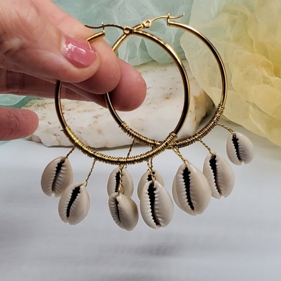 Free People Jewelry Boho Natural Shells Earrings Gold Hoops Seashell - Picture 5 of 7